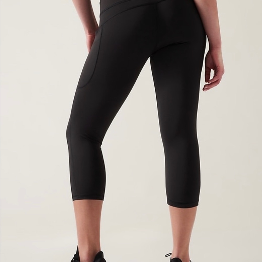 Athleta Ultimate Stash Pocket Capri